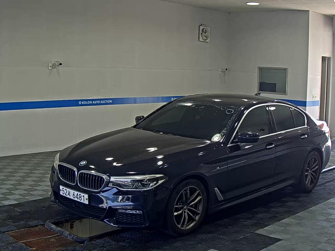 BMW 5 SERIES (7TH GEN) 530i xDRIVE M SPORT PACK PLUS 2018 - zdjęcie 2