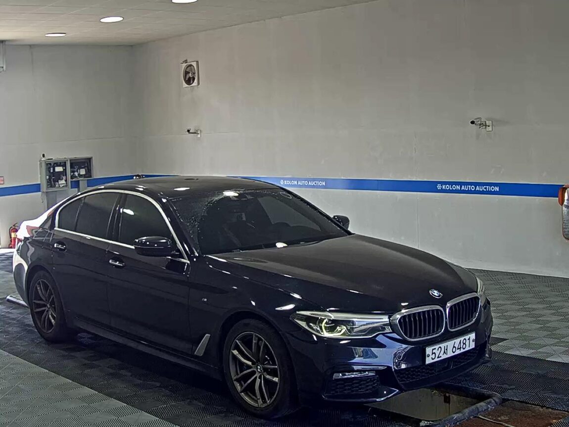 BMW 5 SERIES (7TH GEN) 530i xDRIVE M SPORT PACK PLUS 2018 - zdjęcie 3
