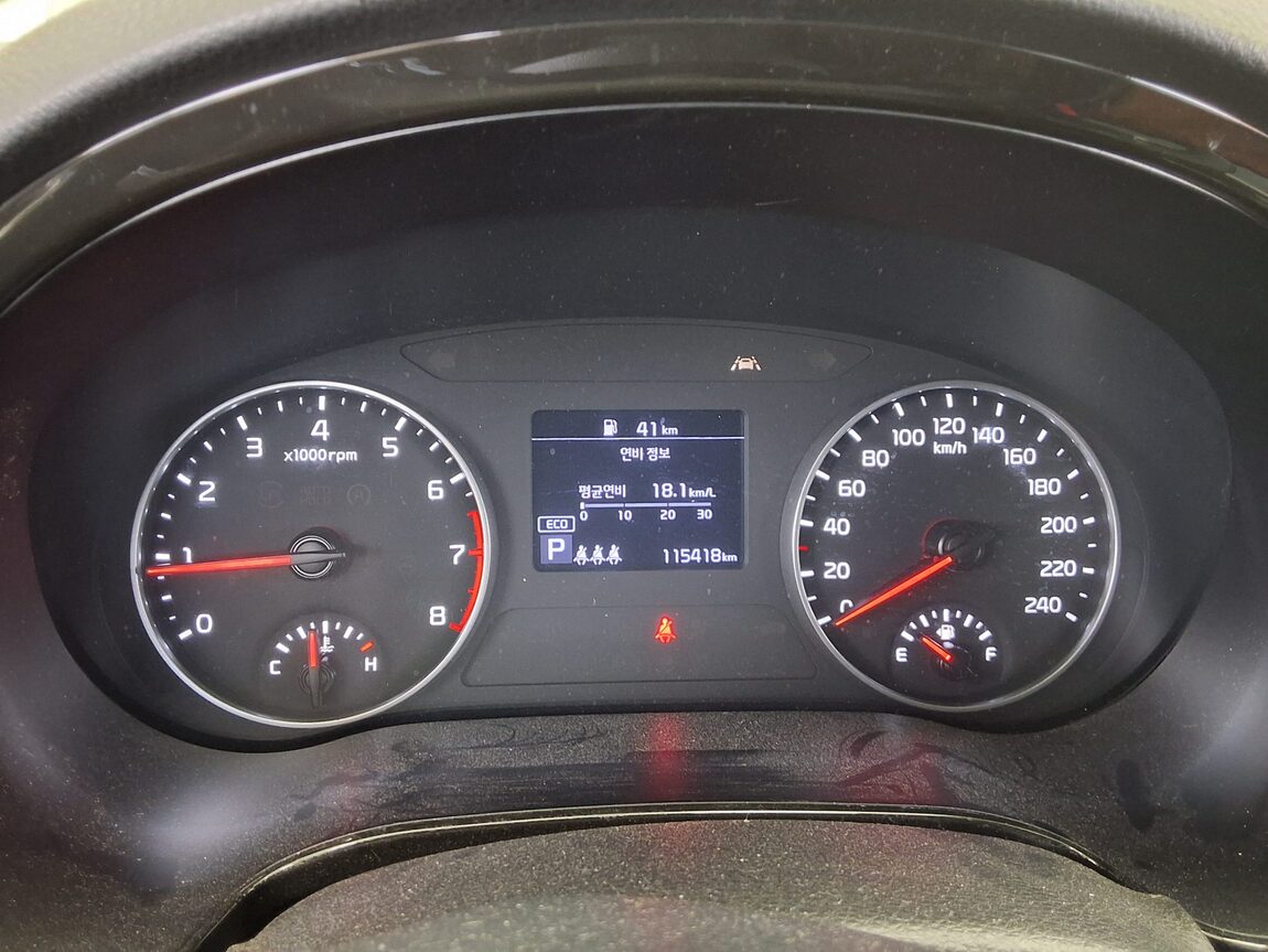 KIA SELTOS 1.6 GASOLINE 2WD TRENDY 2023 - zdjęcie 9