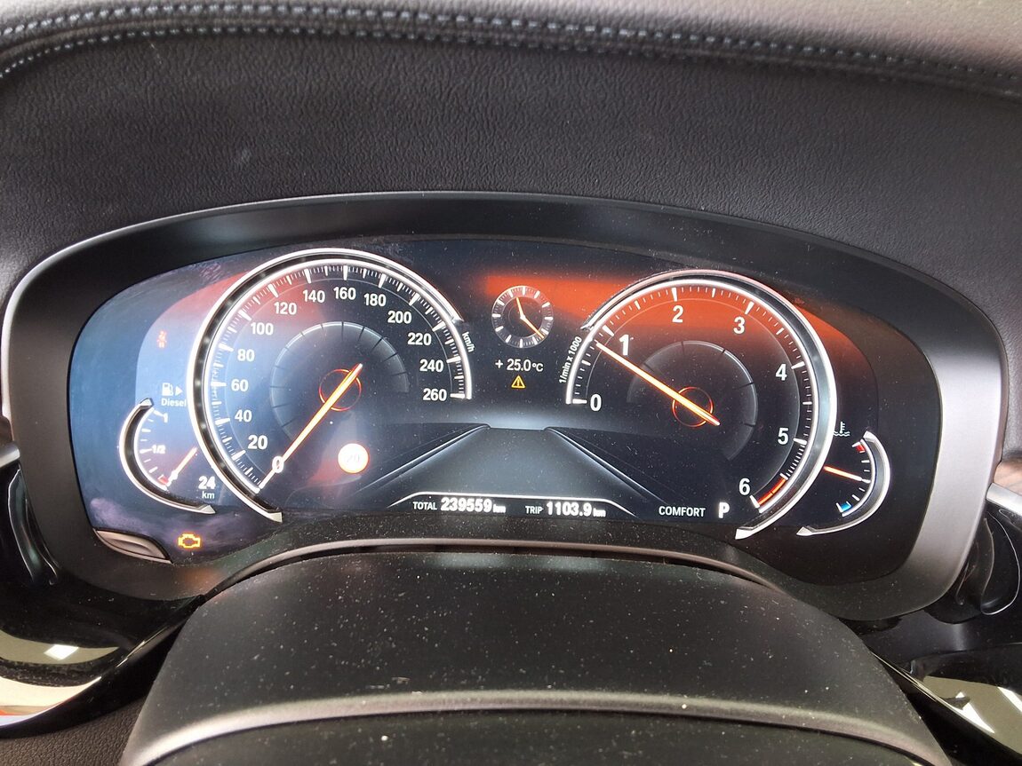 BMW 5 SERIES (7TH GEN) 520d M SPORT PACK PLUS 2017 - zdjęcie 10