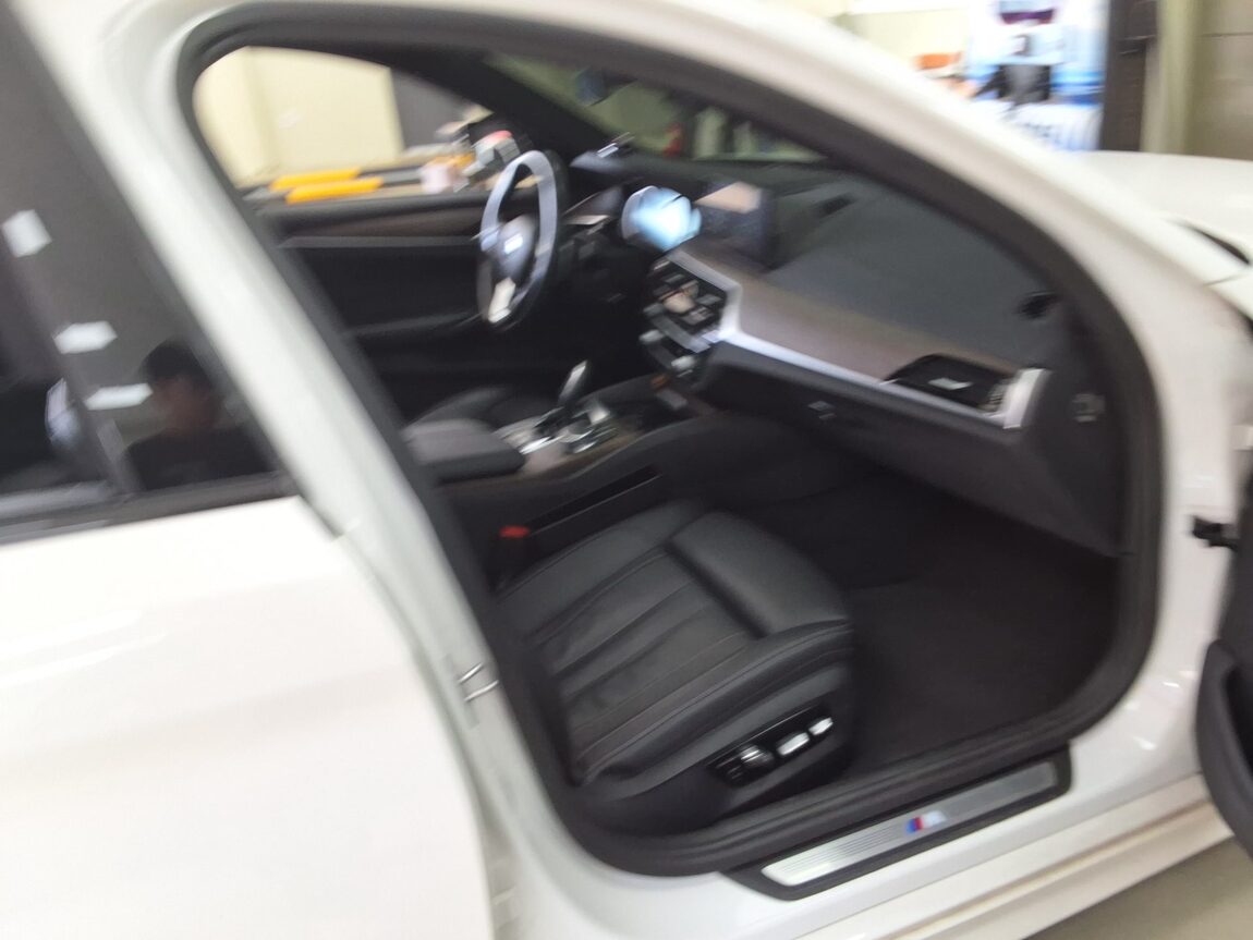 BMW 5 SERIES (7TH GEN) 520d M SPORT PACK PLUS 2017 - zdjęcie 15