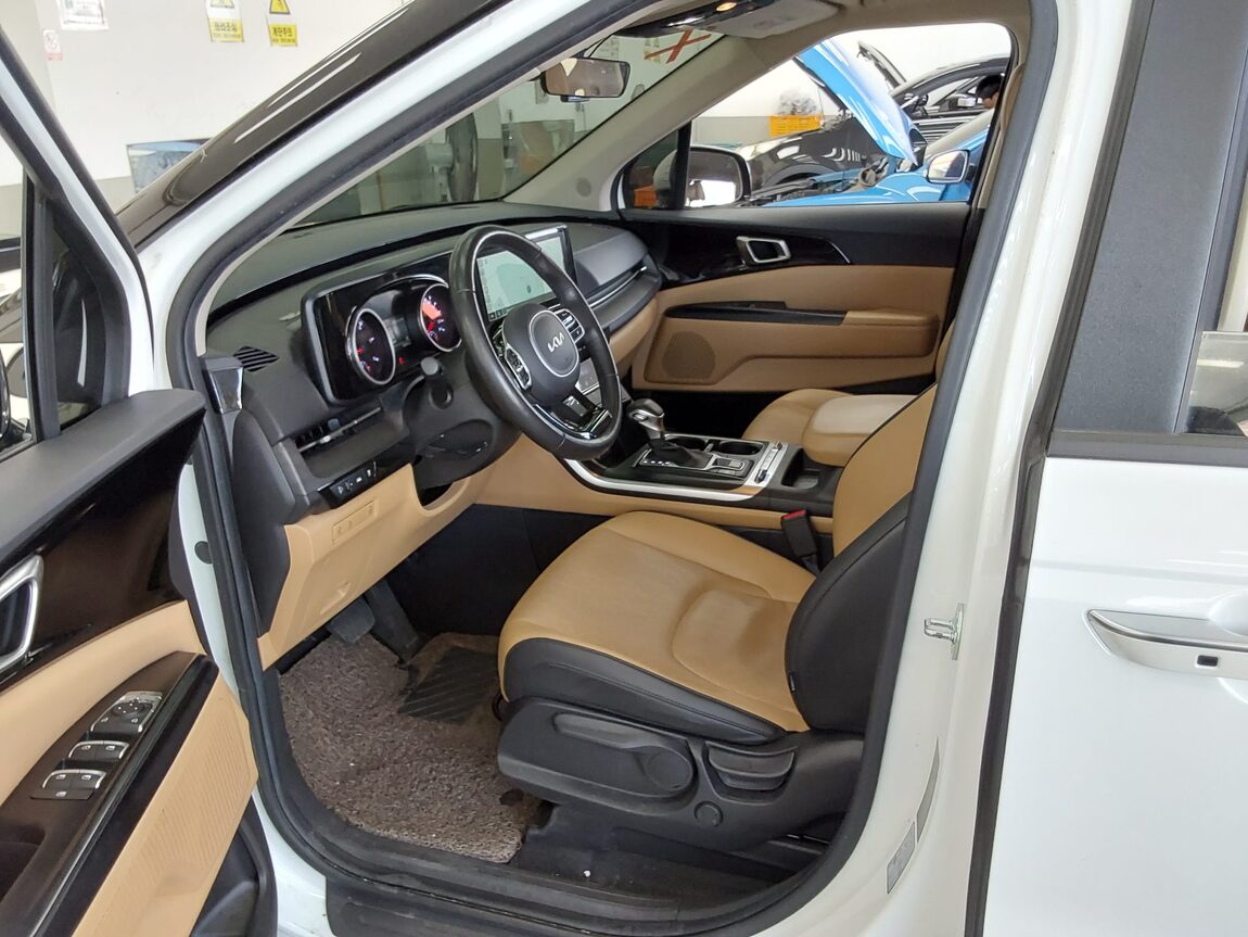 KIA NEW CARNIVAL (KA4) 9-SEATER DIESEL PRESTIGE 2023 - zdjęcie 10