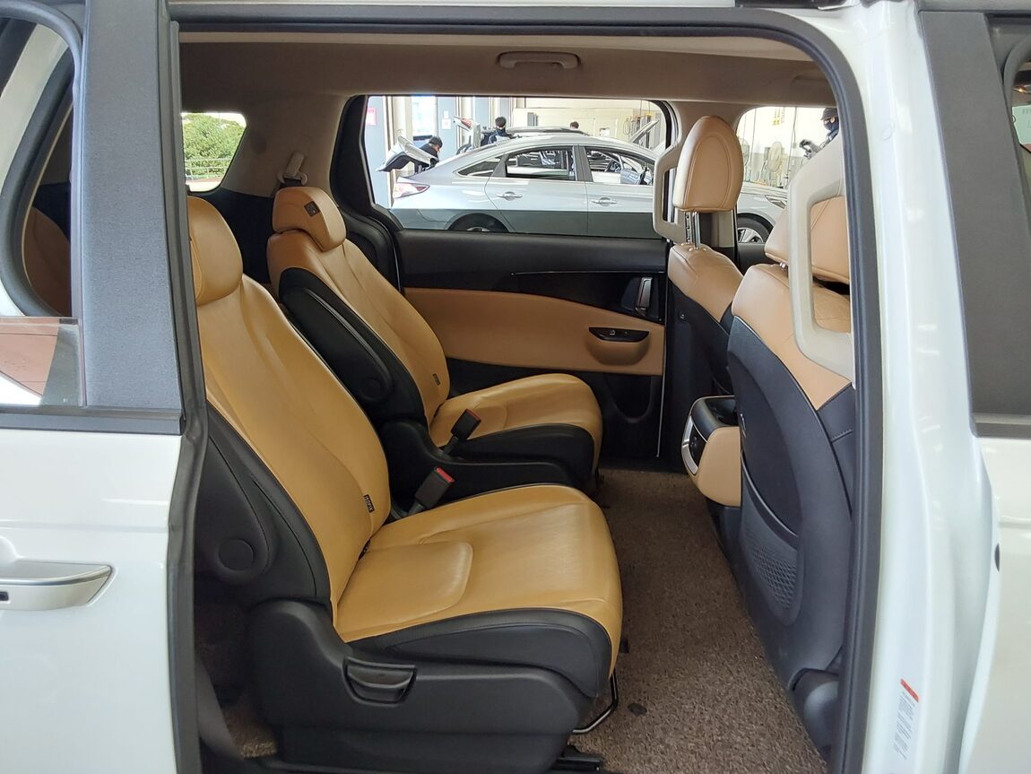 KIA NEW CARNIVAL (KA4) 9-SEATER DIESEL PRESTIGE 2023 - zdjęcie 13