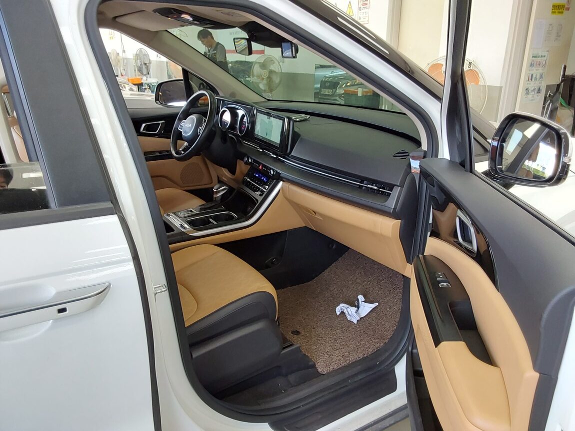 KIA NEW CARNIVAL (KA4) 9-SEATER DIESEL PRESTIGE 2023 - zdjęcie 14
