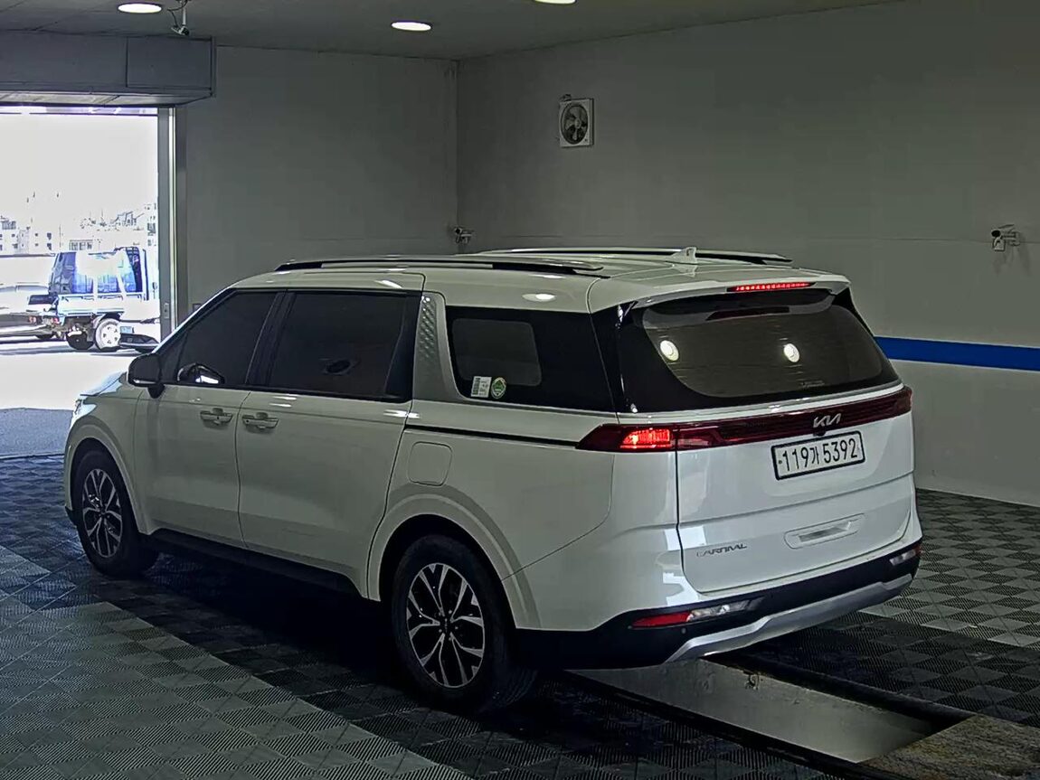 KIA NEW CARNIVAL (KA4) 9-SEATER DIESEL PRESTIGE 2023 - zdjęcie 6
