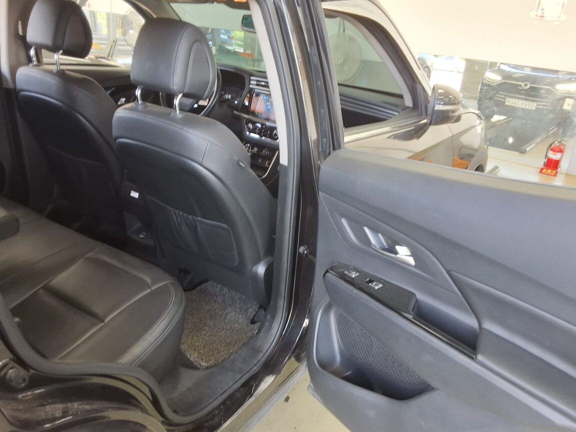KG MOBILITY (SSANGYONG) ALL NEW KORANDO 1.5 GASOLINE 2WD C5 PLUS 2020 - zdjęcie 13