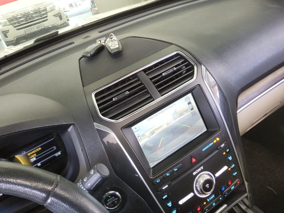 FORD EXPLORER (5TH GEN) 2.3 AWD LIMITED 2019 - zdjęcie 18