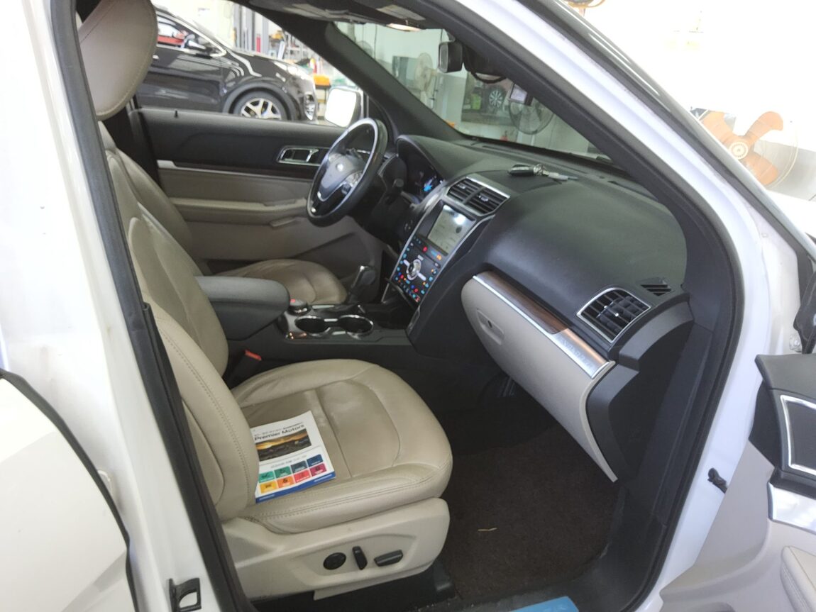 FORD EXPLORER (5TH GEN) 2.3 AWD LIMITED 2019 - zdjęcie 14