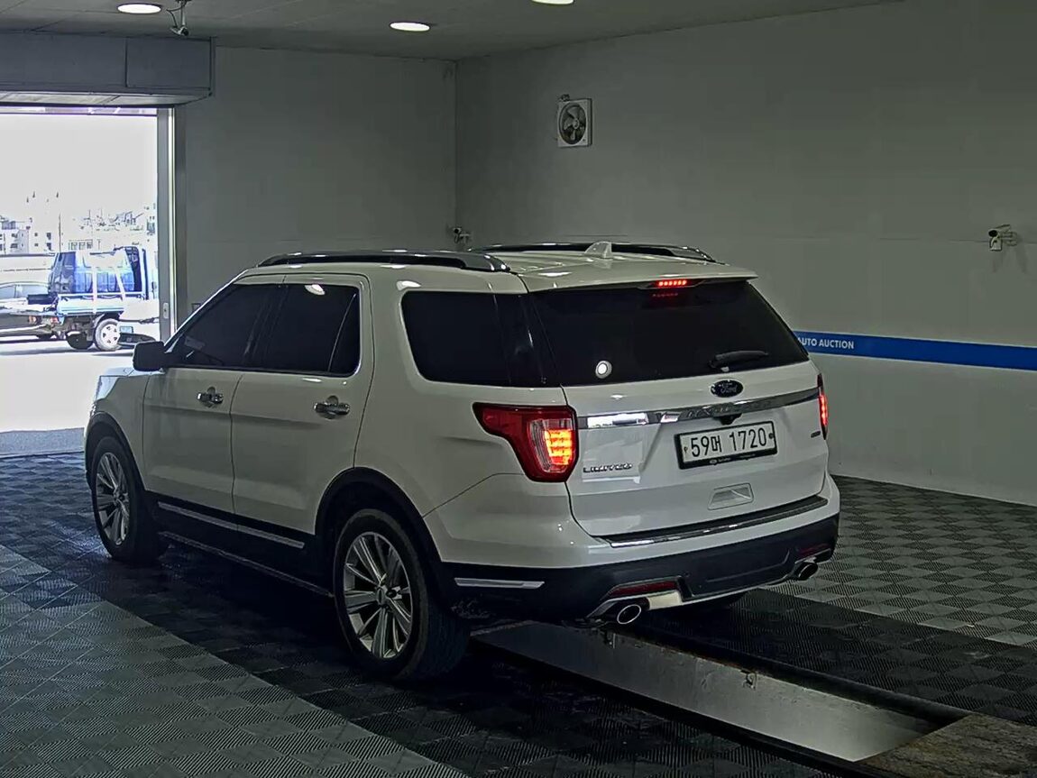 FORD EXPLORER (5TH GEN) 2.3 AWD LIMITED 2019 - zdjęcie 6
