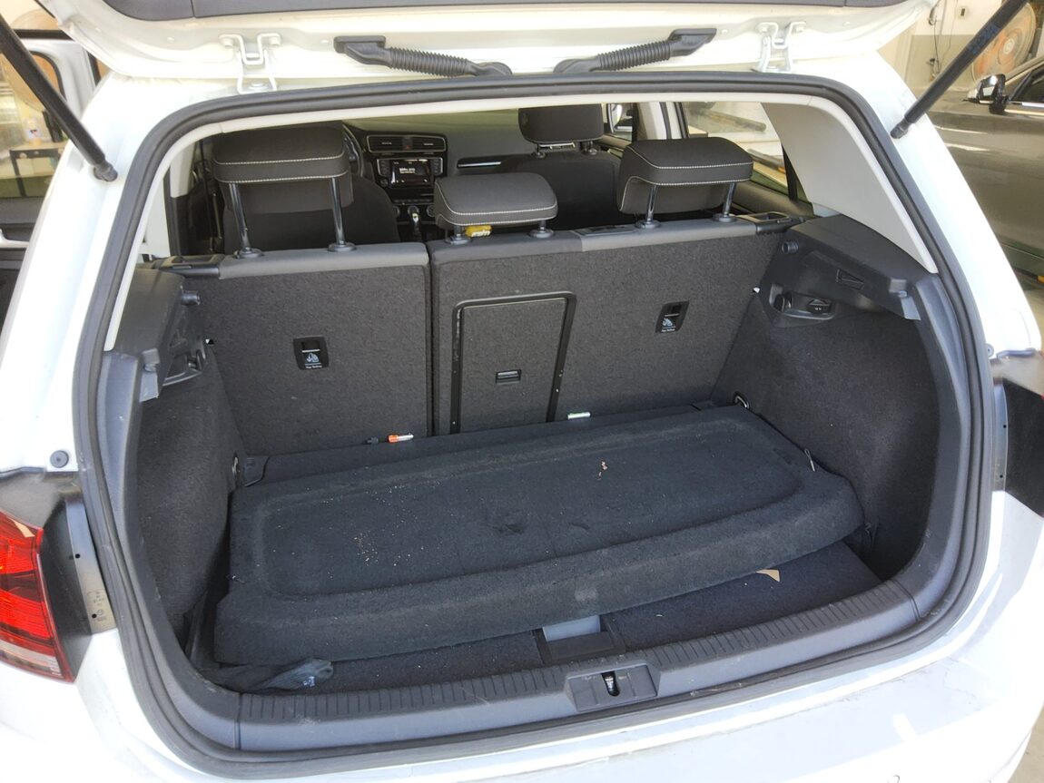 VOLKSWAGEN GOLF (7TH GEN) 1.6 TDI BLUEMOTION 2015 - zdjęcie 15