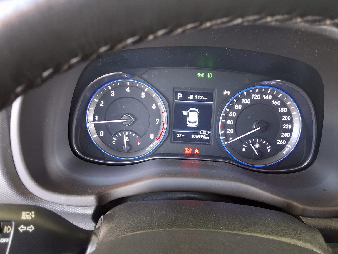 HYUNDAI KONA 1.6 GASOLINE 2WD PREMIUM 2018 - zdjęcie 9