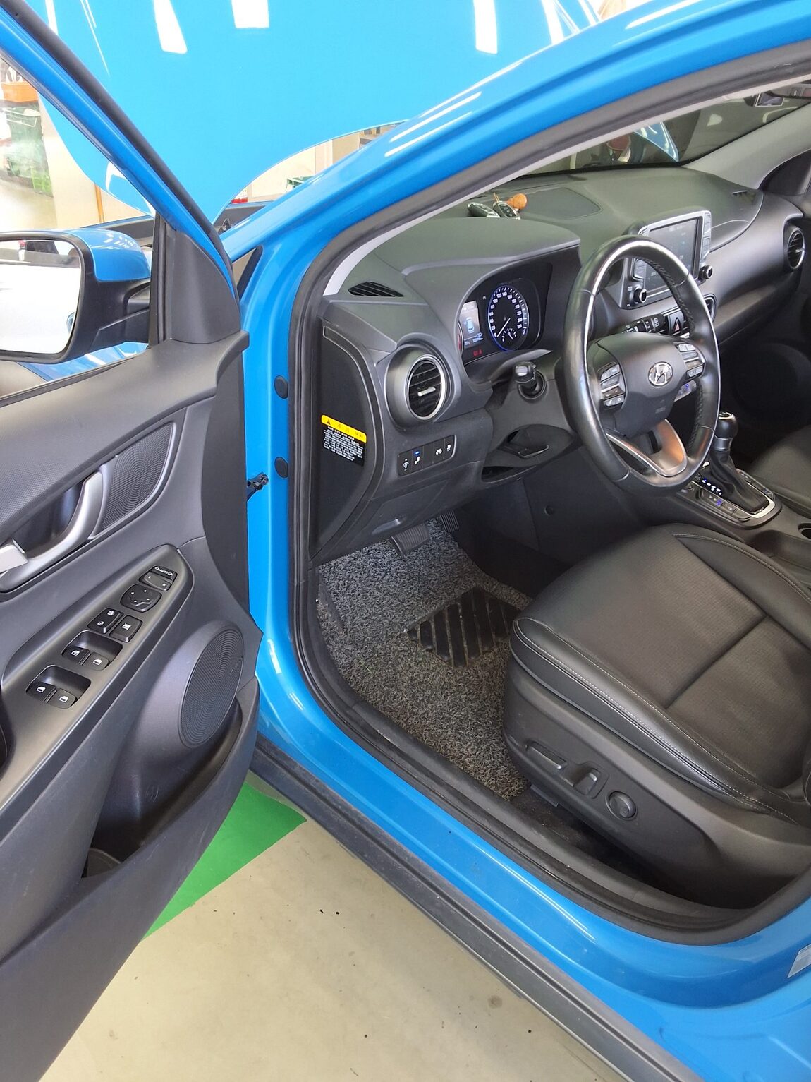 HYUNDAI KONA 1.6 GASOLINE 2WD PREMIUM 2018 - zdjęcie 10