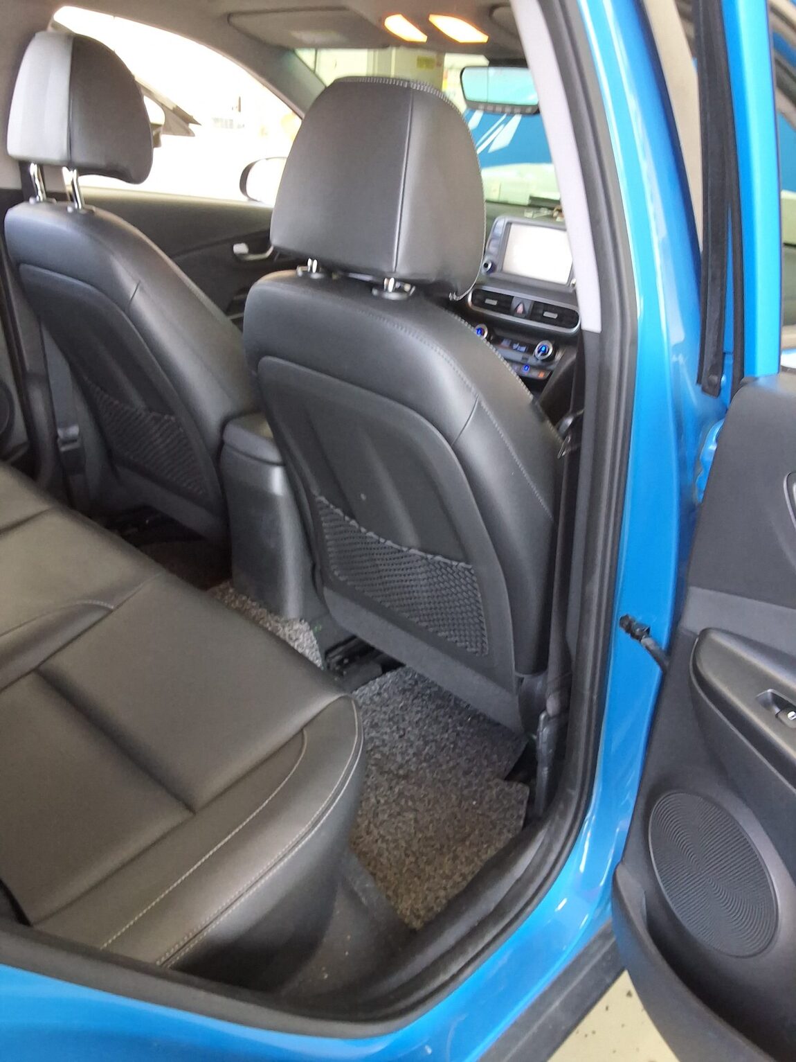 HYUNDAI KONA 1.6 GASOLINE 2WD PREMIUM 2018 - zdjęcie 13