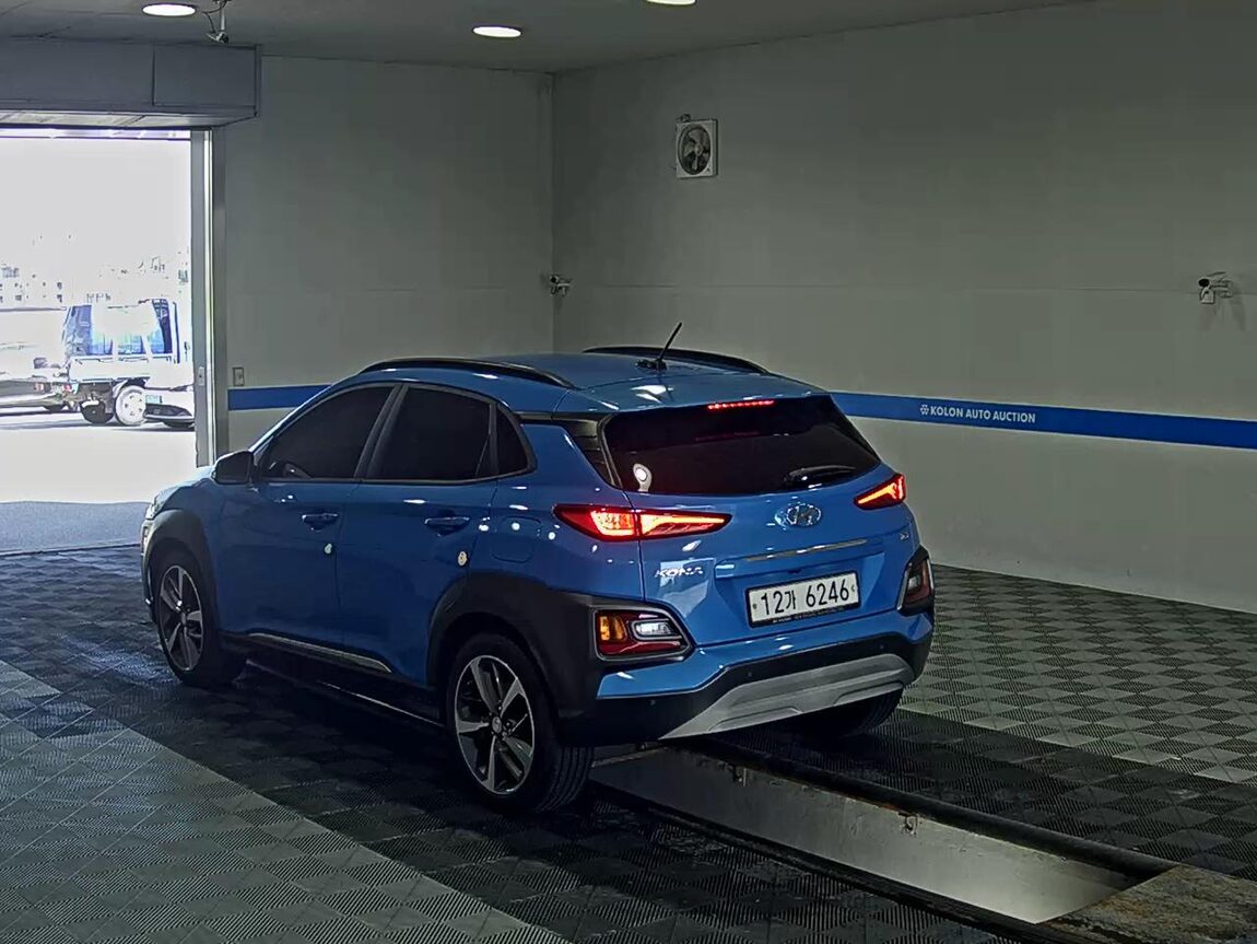 HYUNDAI KONA 1.6 GASOLINE 2WD PREMIUM 2018 - zdjęcie 6
