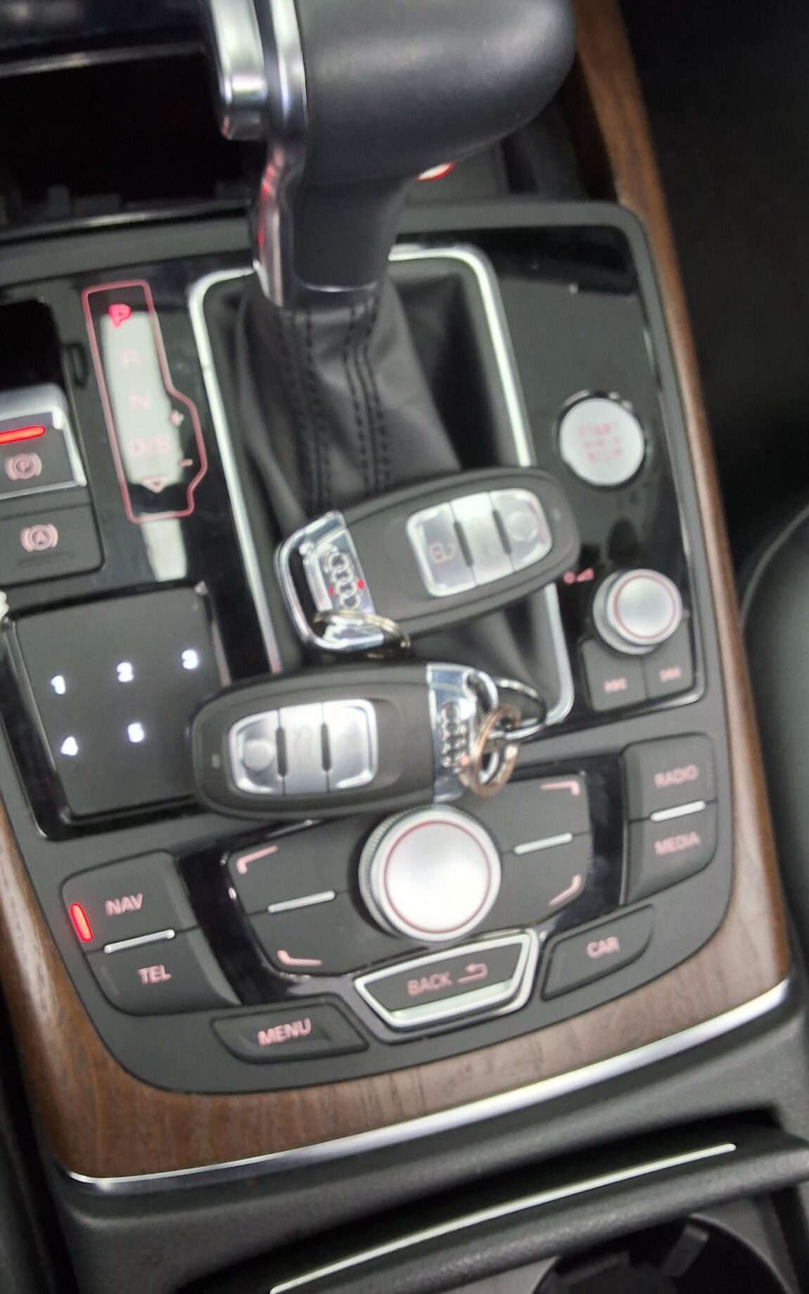 AUDI A6 (4TH GEN) 2.0 TDI DYNAMIC 2014 - zdjęcie 20