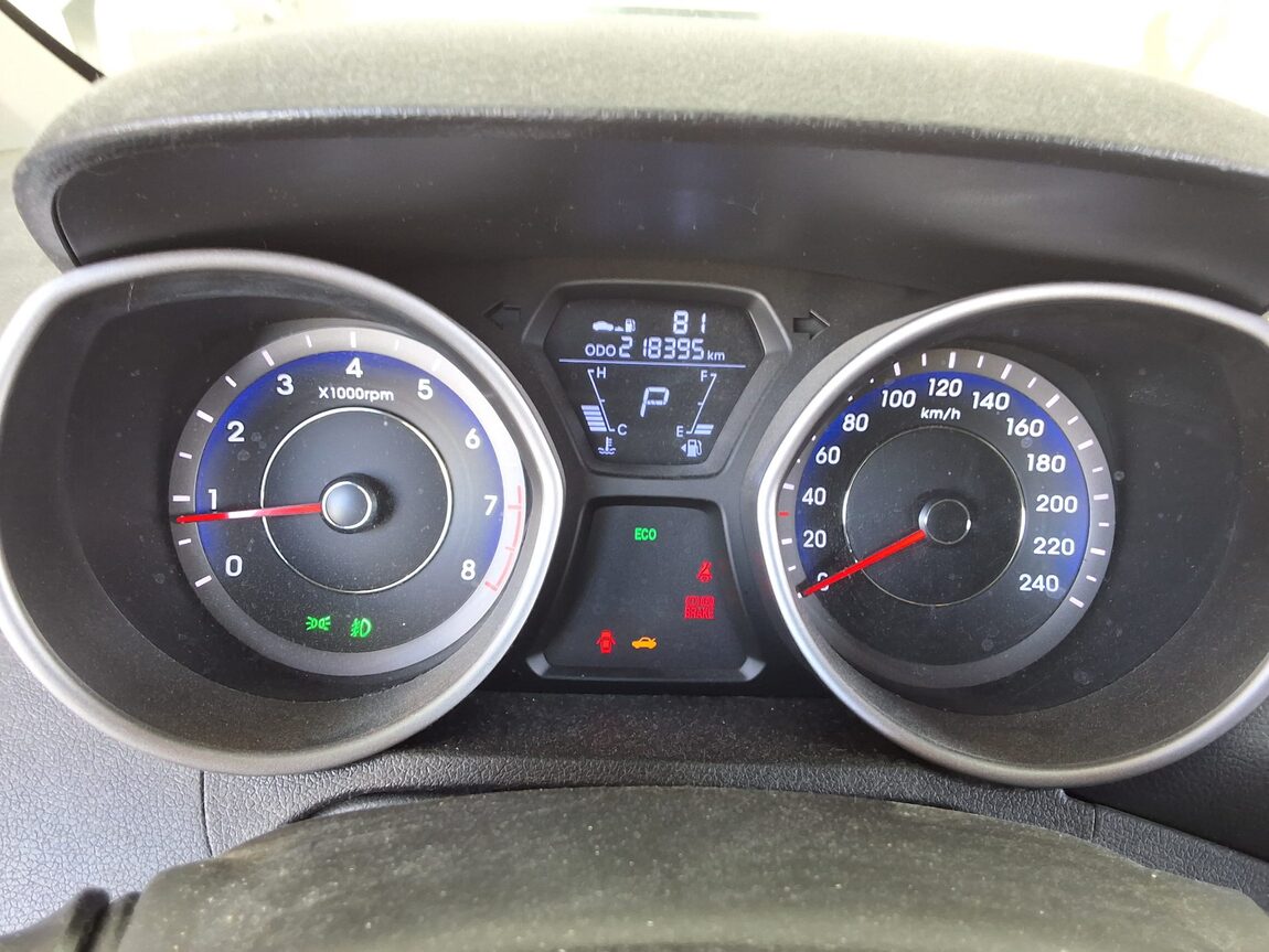 HYUNDAI AVANTE MD M16 GDi SMART 2013 - zdjęcie 9
