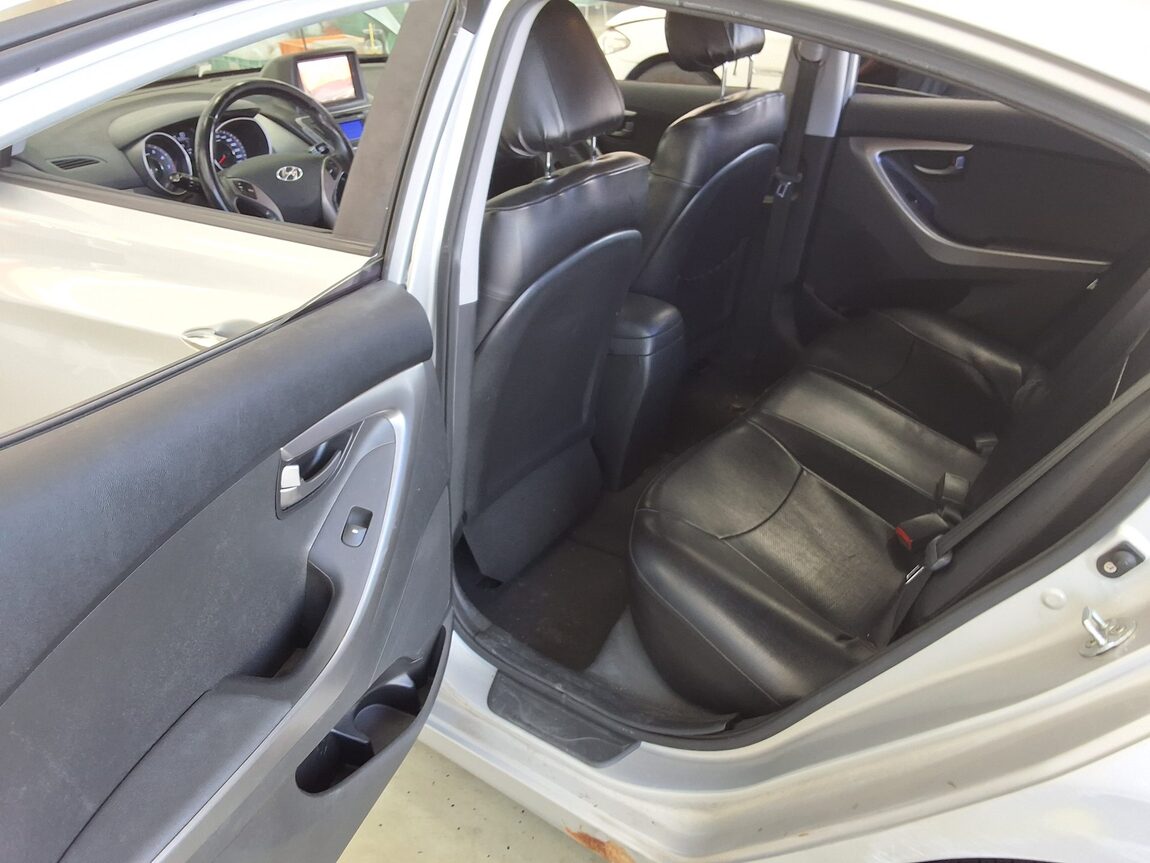 HYUNDAI AVANTE MD M16 GDi SMART 2013 - zdjęcie 12
