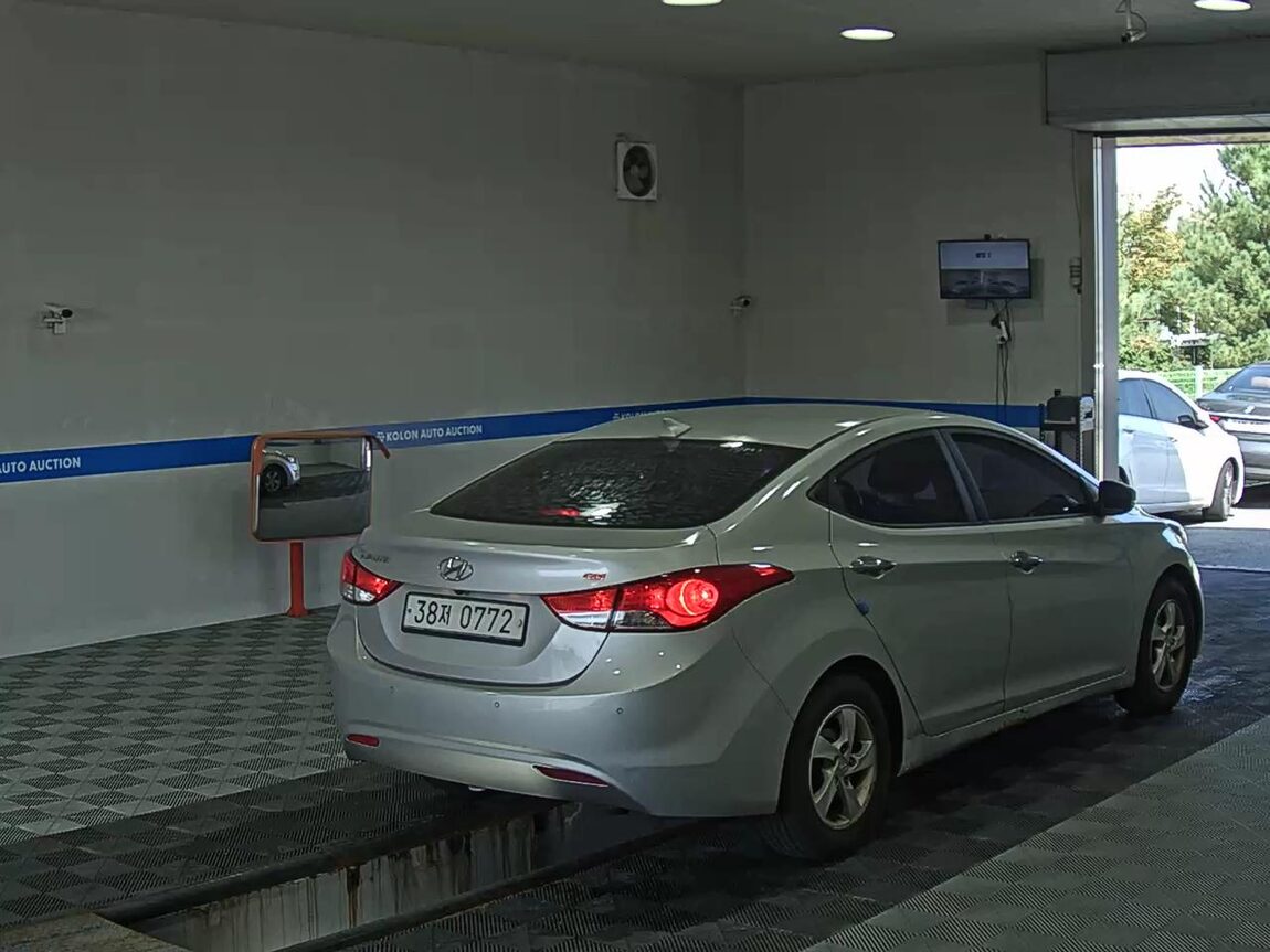 HYUNDAI AVANTE MD M16 GDi SMART 2013 - zdjęcie 5