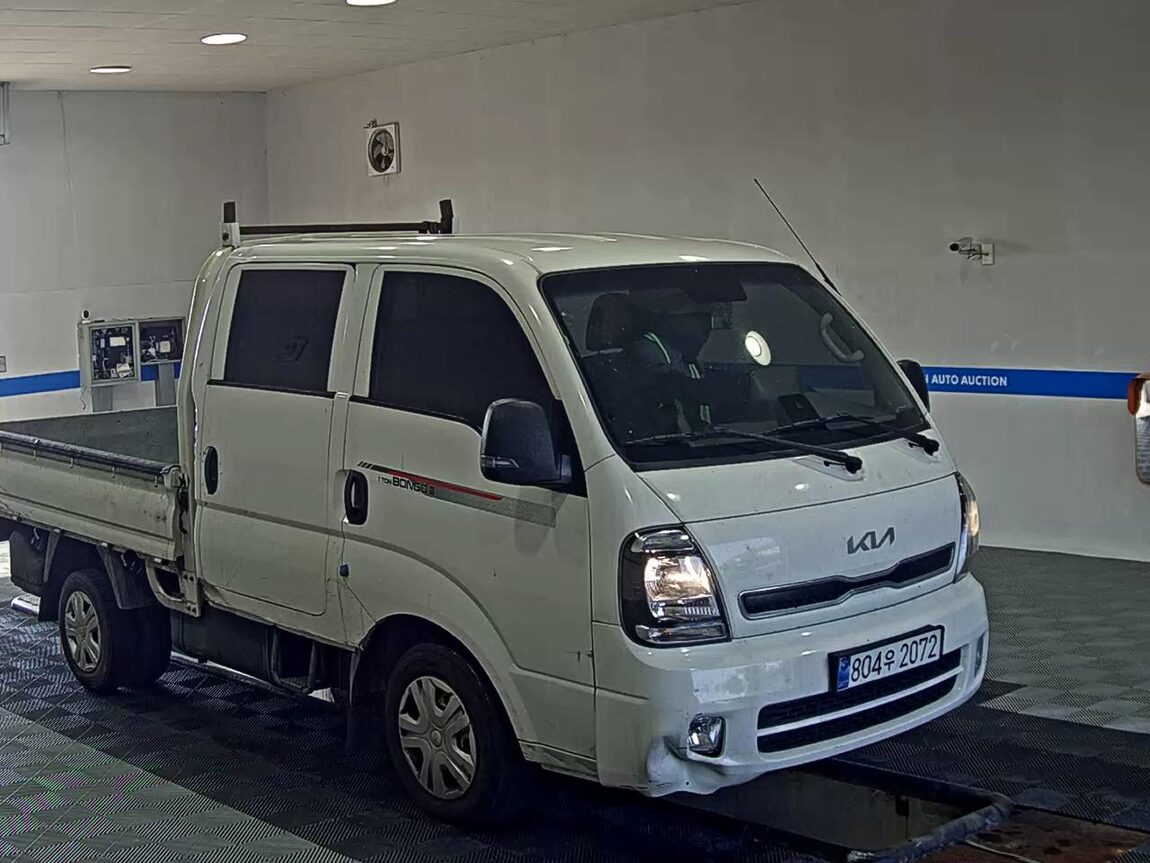 KIA THE NEW BONGO III CARGO 1 TON DOUBLE CAB EXTRA LONG WHEELBASE GLS 2022 - zdjęcie 3