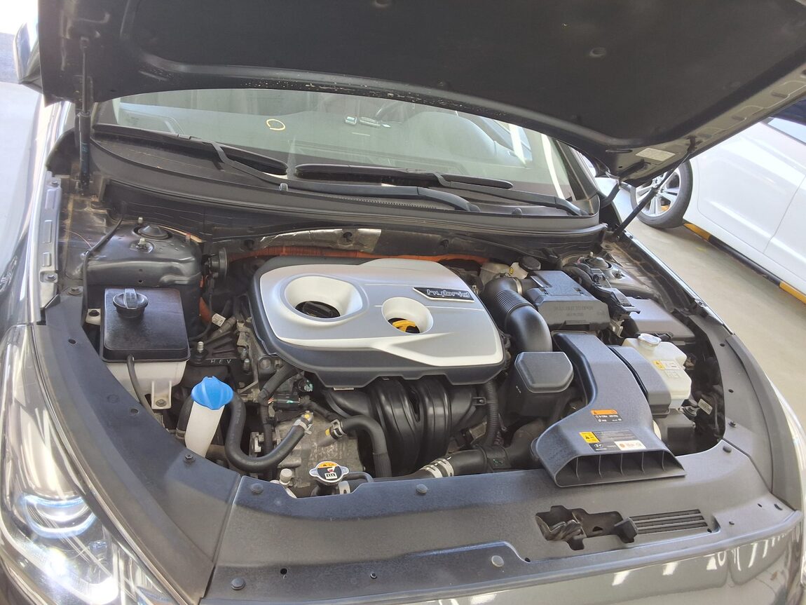 HYUNDAI LF SONATA NEW RISE HYBRID 2.0 P-HEV PREMIUM 2019 - zdjęcie 20