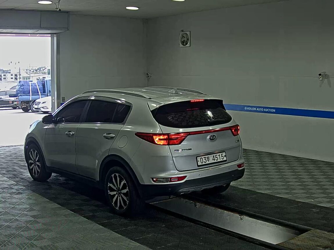 KIA NEW SPORTAGE 1.7 2WD NOBLESSE 2018 - zdjęcie 6