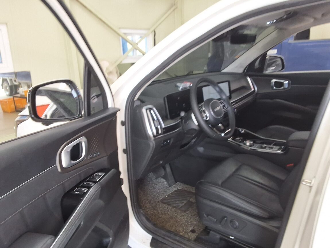 KIA THE NEW SORENTO (MQ4) 2.5 GASOLINE 2WD NOBLESSE 2024 - zdjęcie 11