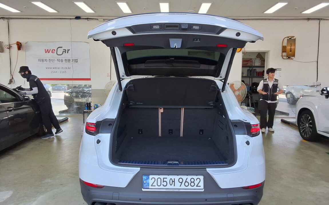 PORSCHE CAYENNE (3RD GEN) 3.0 V6 COUPE 2023 - zdjęcie 15