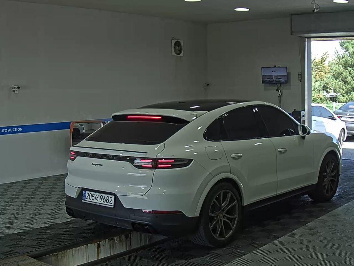 PORSCHE CAYENNE (3RD GEN) 3.0 V6 COUPE 2023 - zdjęcie 5