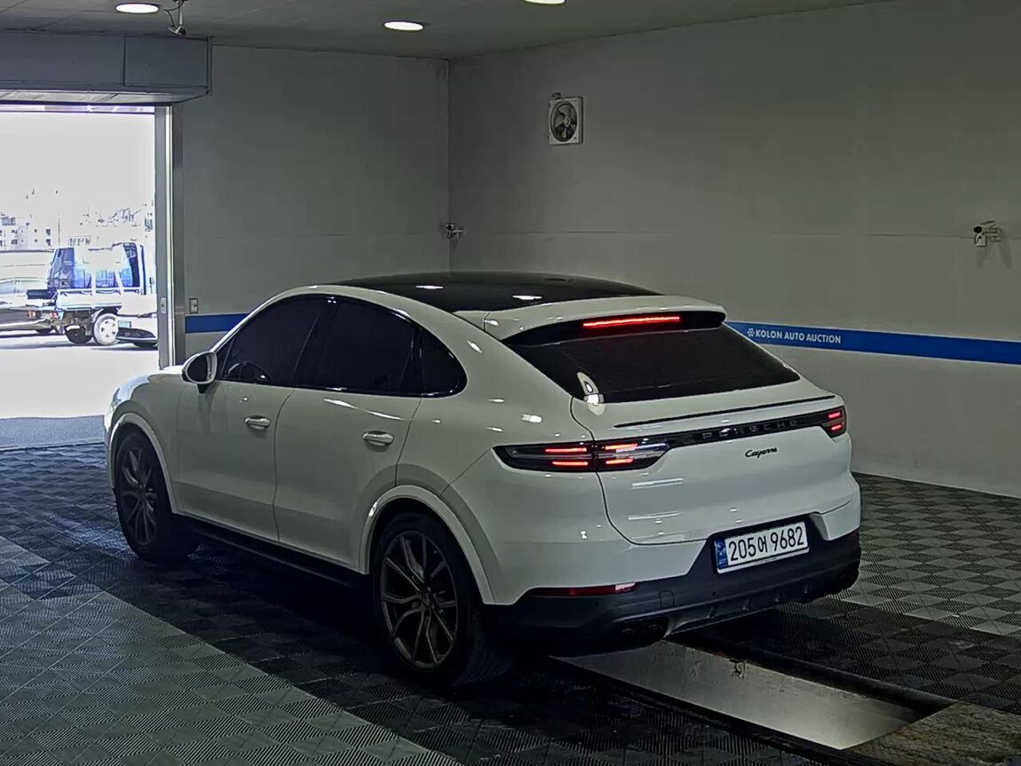 PORSCHE CAYENNE (3RD GEN) 3.0 V6 COUPE 2023 - zdjęcie 6