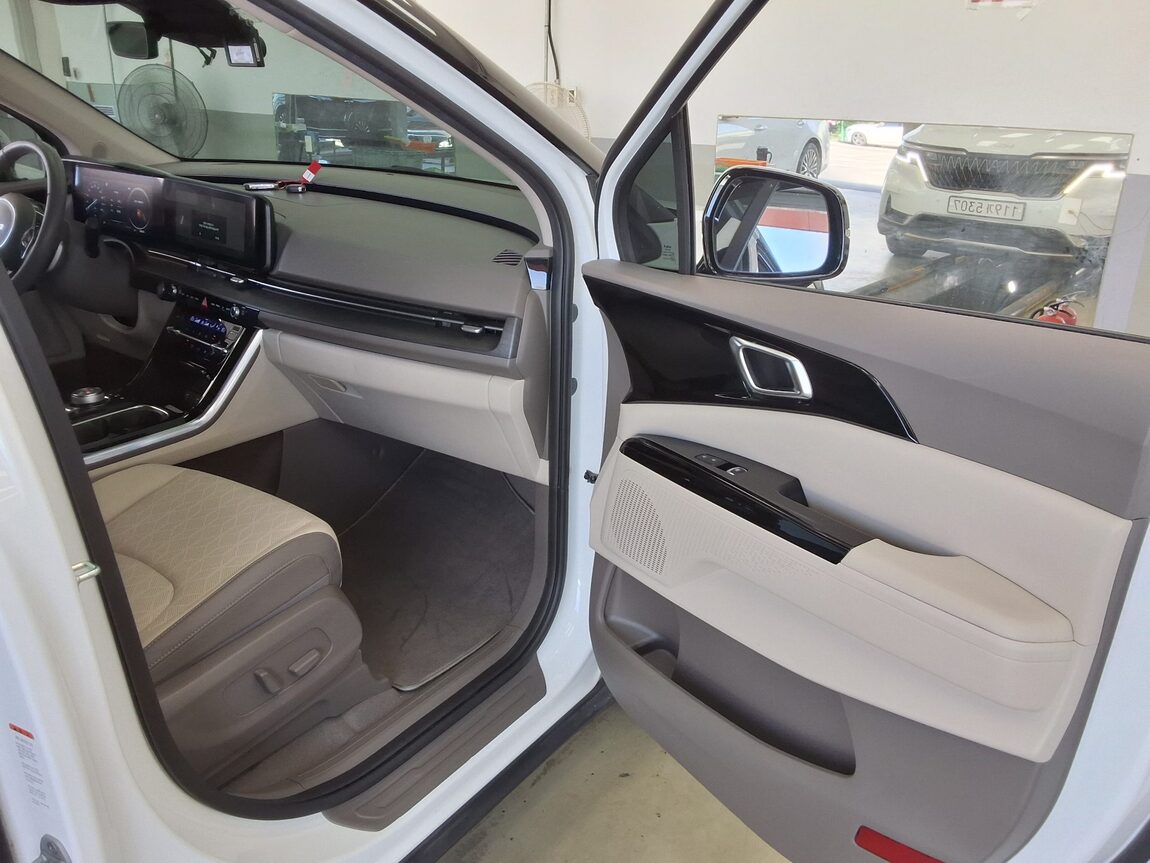 KIA NEW CARNIVAL (KA4) 9-SEATER GASOLINE NOBLESSE 2023 - zdjęcie 14