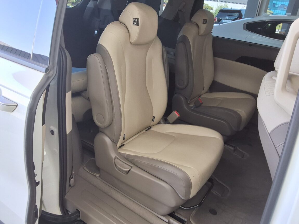 KIA NEW CARNIVAL (KA4) 9-SEATER GASOLINE NOBLESSE 2023 - zdjęcie 13