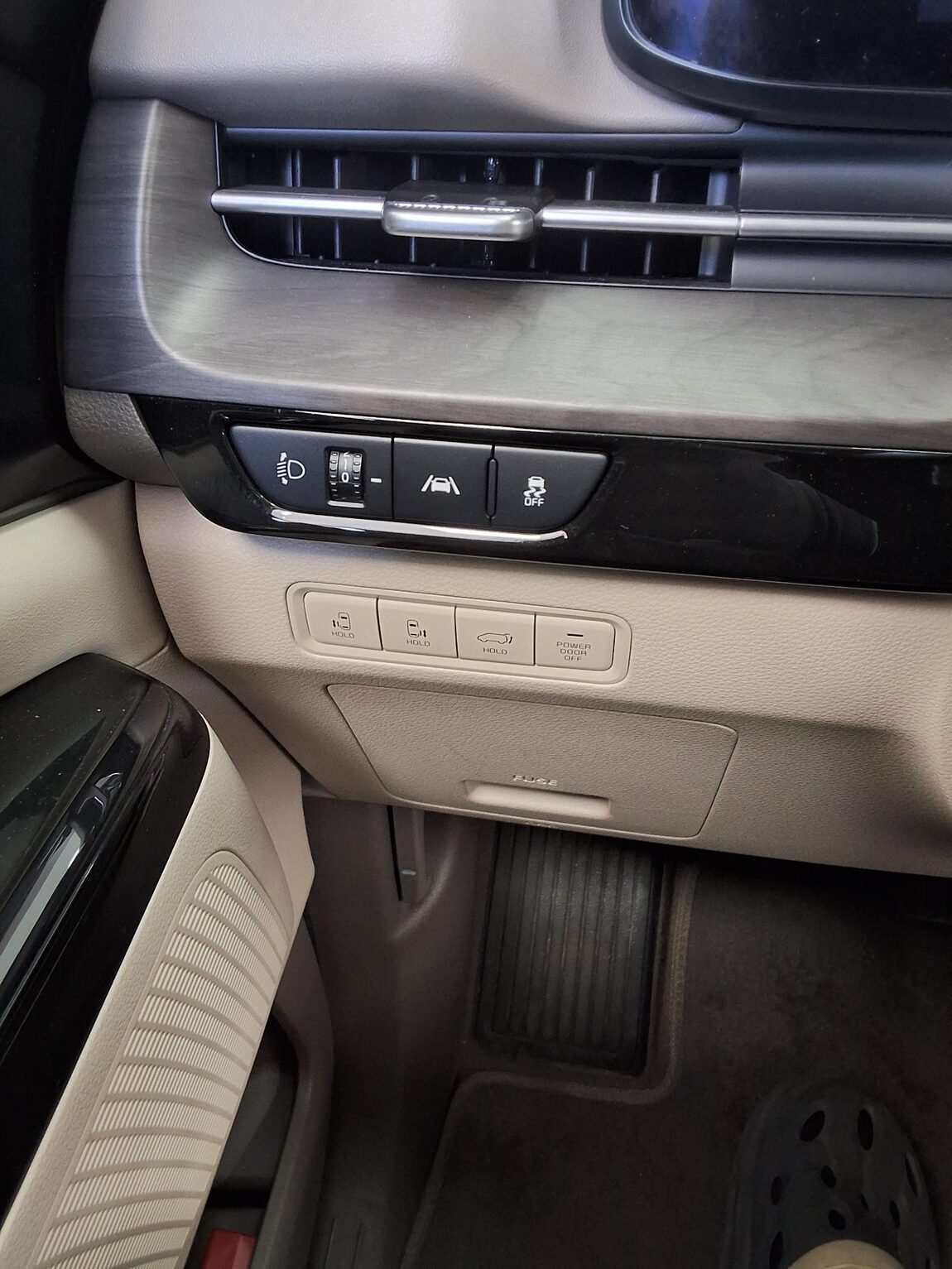 KIA NEW CARNIVAL (KA4) 9-SEATER GASOLINE NOBLESSE 2023 - zdjęcie 22