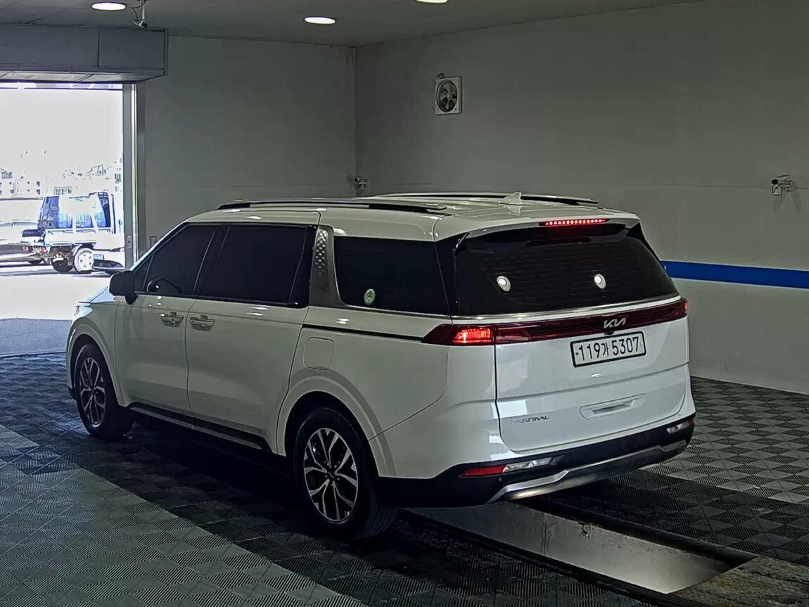 KIA NEW CARNIVAL (KA4) 9-SEATER GASOLINE NOBLESSE 2023 - zdjęcie 6