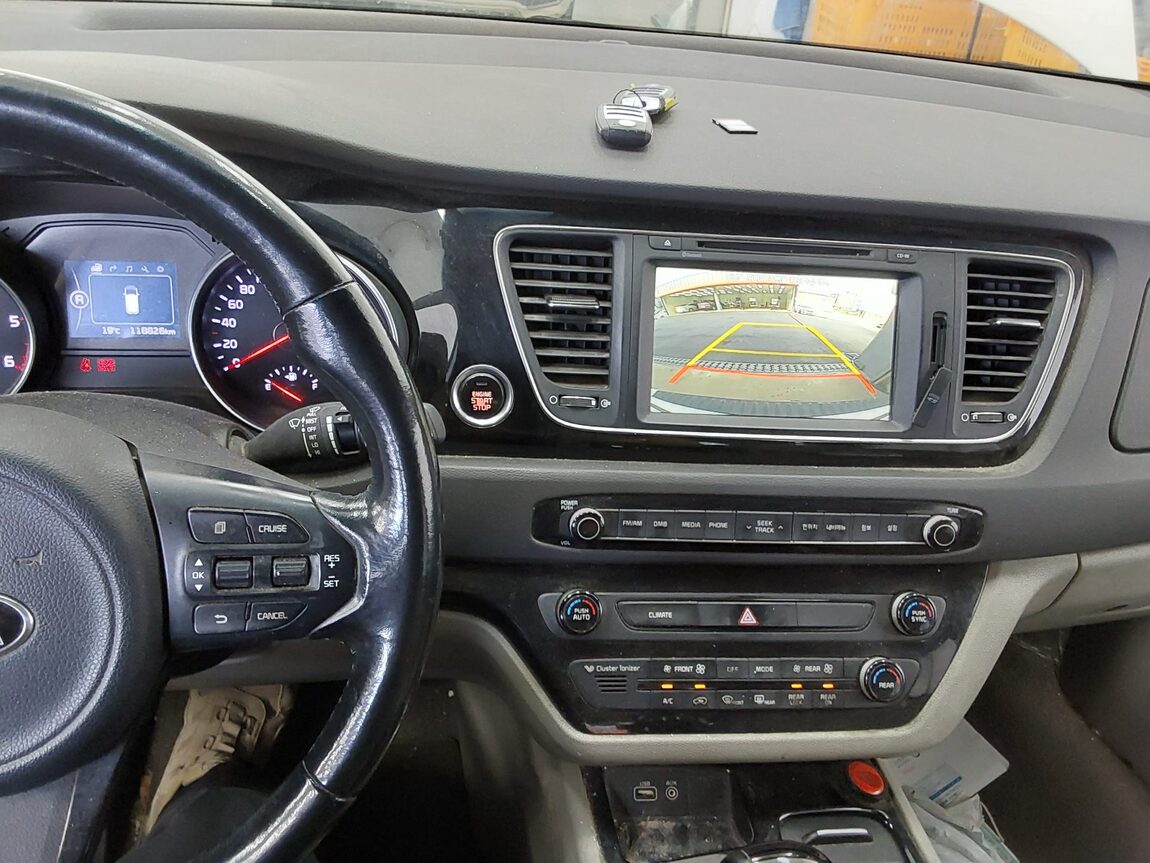 KIA ALL NEW CARNIVAL 9-SEATER DIESEL PRESTIGE 2015 - zdjęcie 17