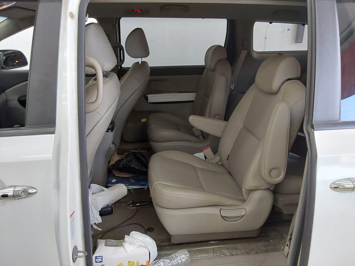 KIA ALL NEW CARNIVAL 9-SEATER DIESEL PRESTIGE 2015 - zdjęcie 12