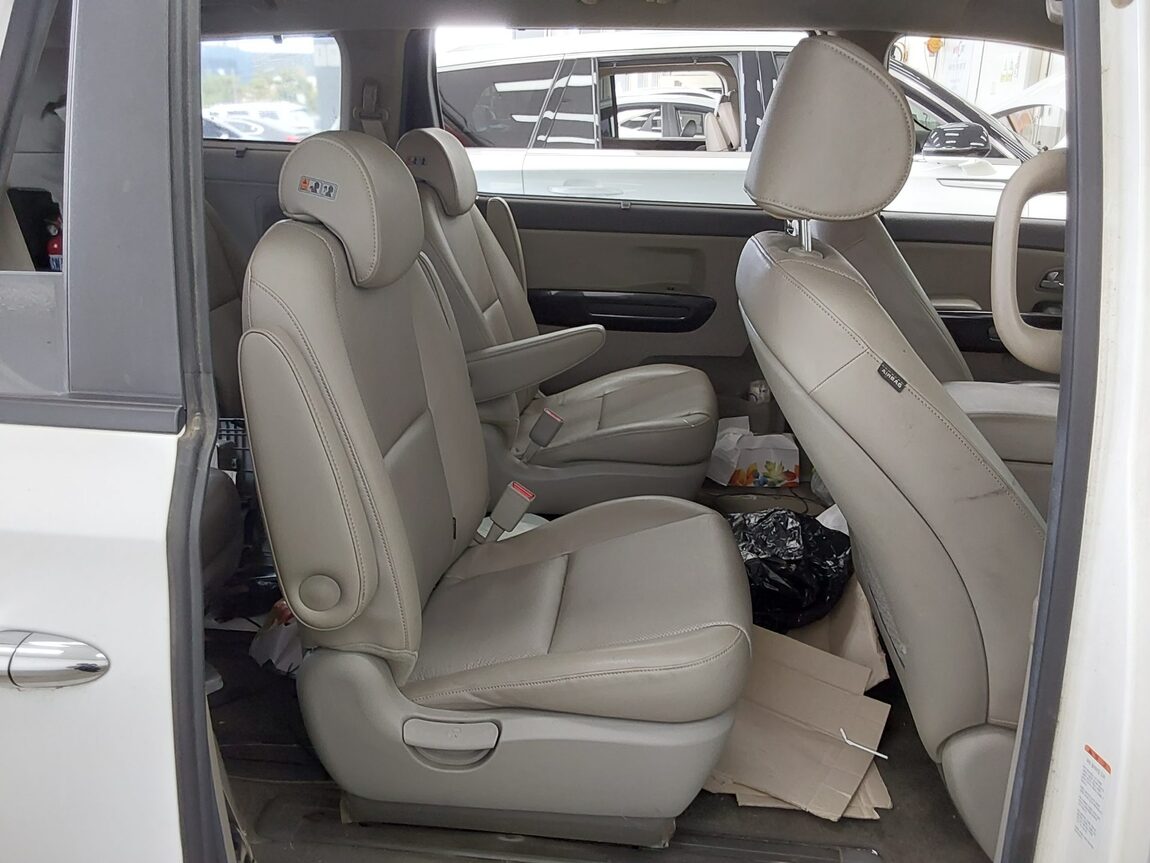 KIA ALL NEW CARNIVAL 9-SEATER DIESEL PRESTIGE 2015 - zdjęcie 13