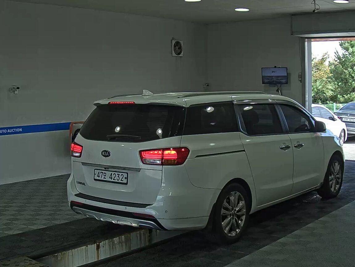 KIA ALL NEW CARNIVAL 9-SEATER DIESEL PRESTIGE 2015 - zdjęcie 5