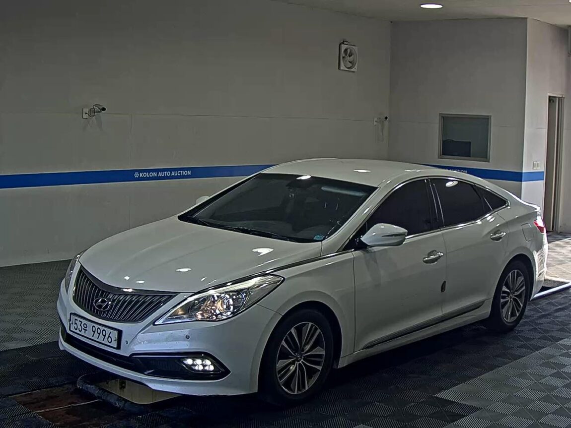 HYUNDAI GRANDEUR HG HG 240 MODERN 2016 - zdjęcie 2