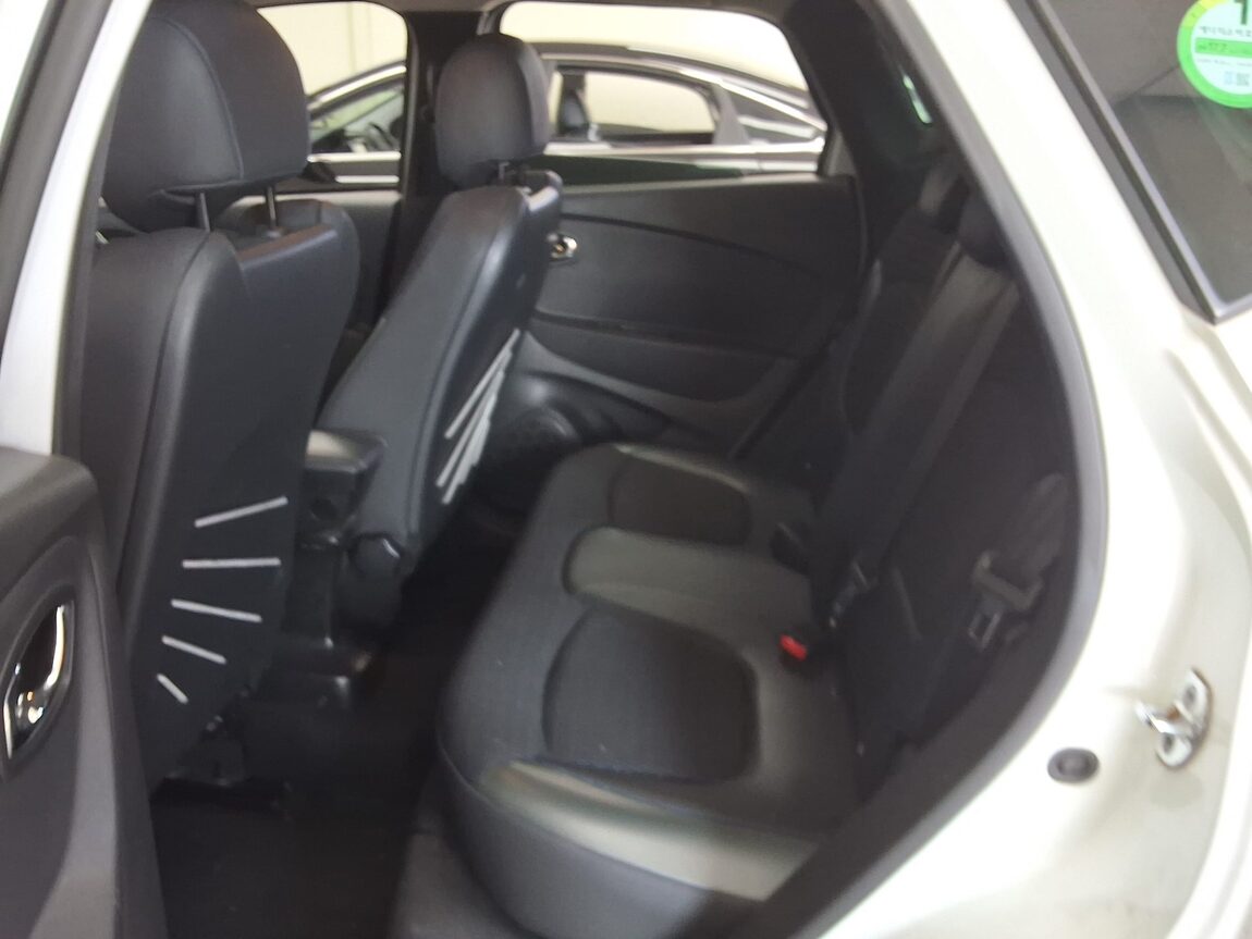 RENAULT (SAMSUNG) QM3 RE SIGNATURE ETOILE WHITE BODY 2017 - zdjęcie 13