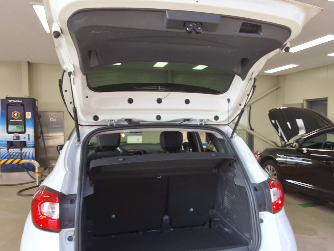 RENAULT (SAMSUNG) QM3 RE SIGNATURE ETOILE WHITE BODY 2017 - zdjęcie 16