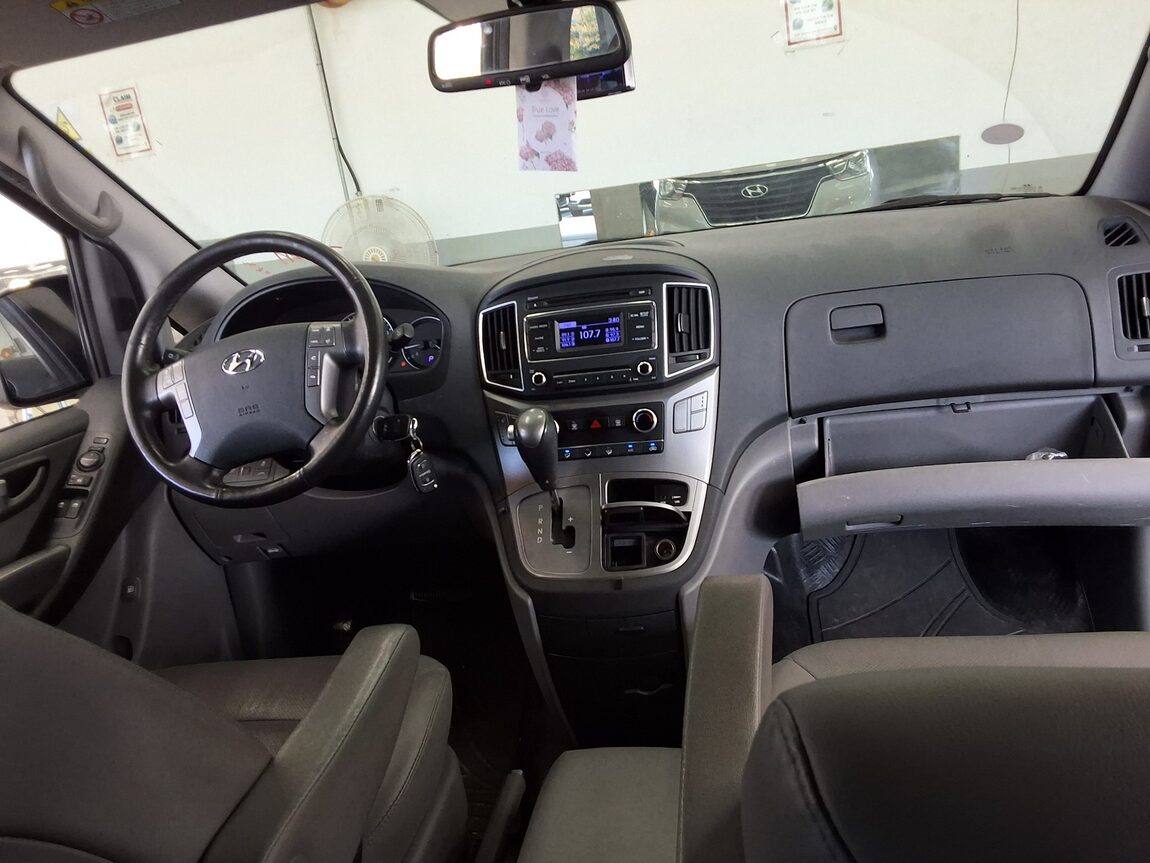 HYUNDAI THE NEW GRAND STAREX 5-SEATER DIESEL VAN MODERN 2019 - zdjęcie 11