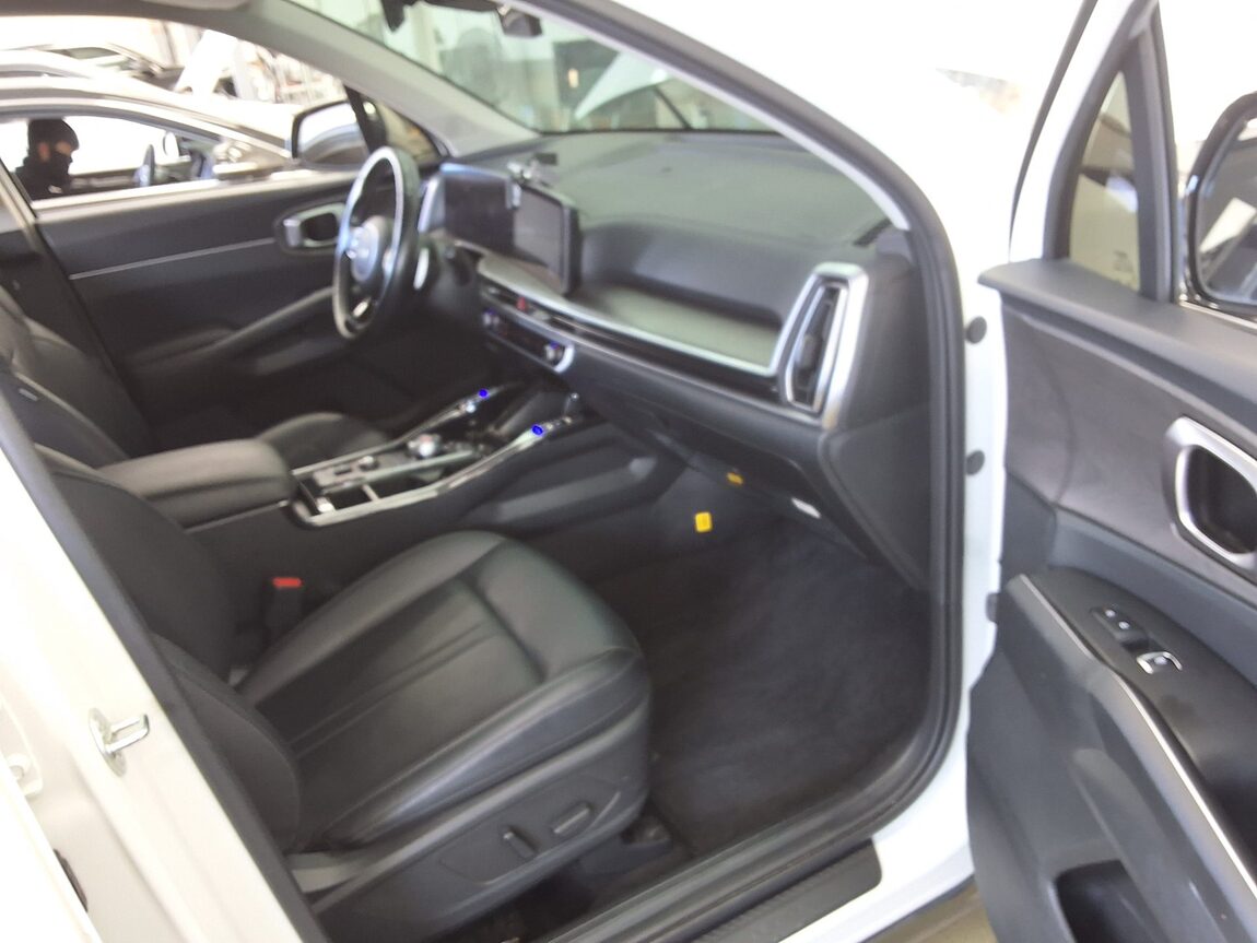 KIA THE NEW SORENTO (MQ4) 2.2 DIESEL 4WD PRESTIGE 2024 - zdjęcie 14