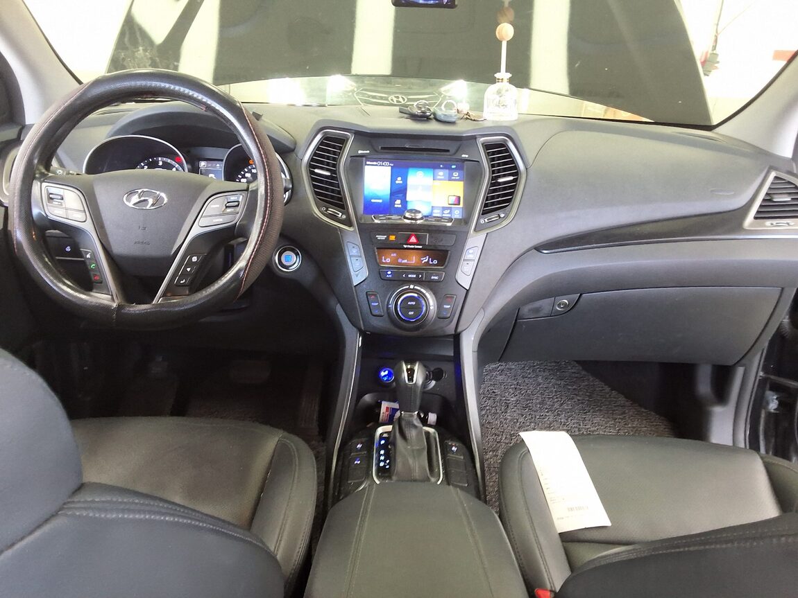HYUNDAI SANTA FE THE PRIME DIESEL R2.0 2WD PREMIUM 2018 - zdjęcie 11