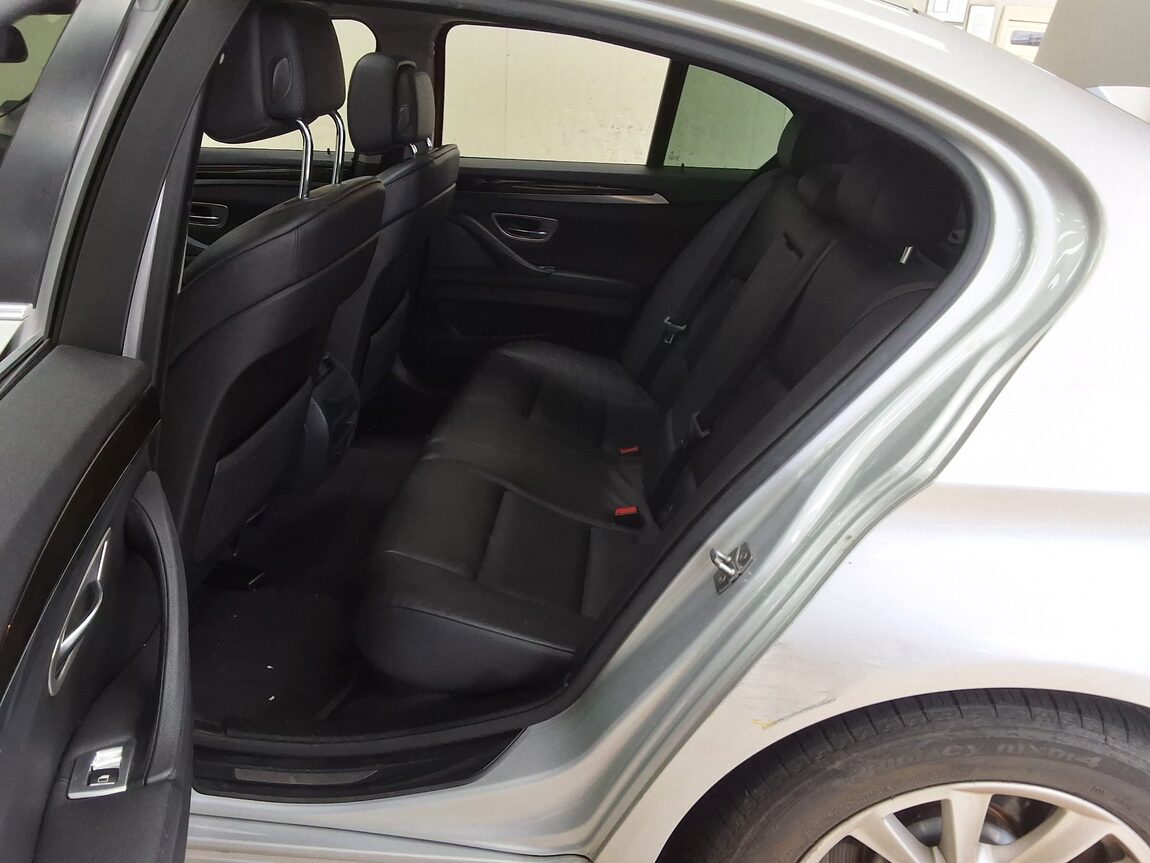 BMW 5 SERIES (6TH GEN) 520d 2010 - zdjęcie 13