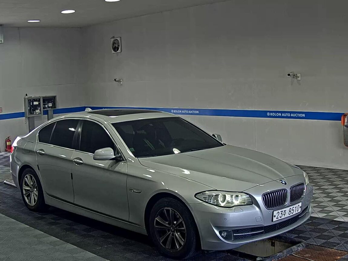 BMW 5 SERIES (6TH GEN) 520d 2010 - zdjęcie 3