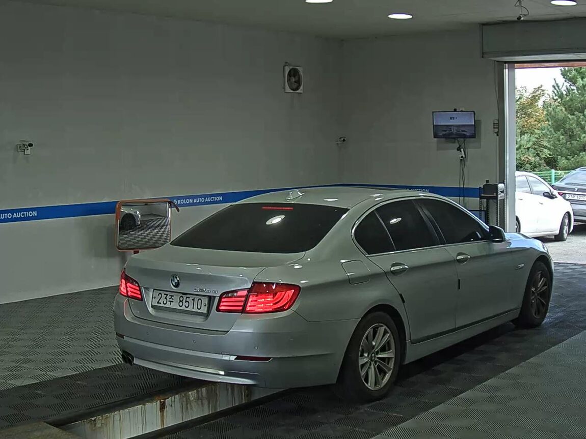 BMW 5 SERIES (6TH GEN) 520d 2010 - zdjęcie 5