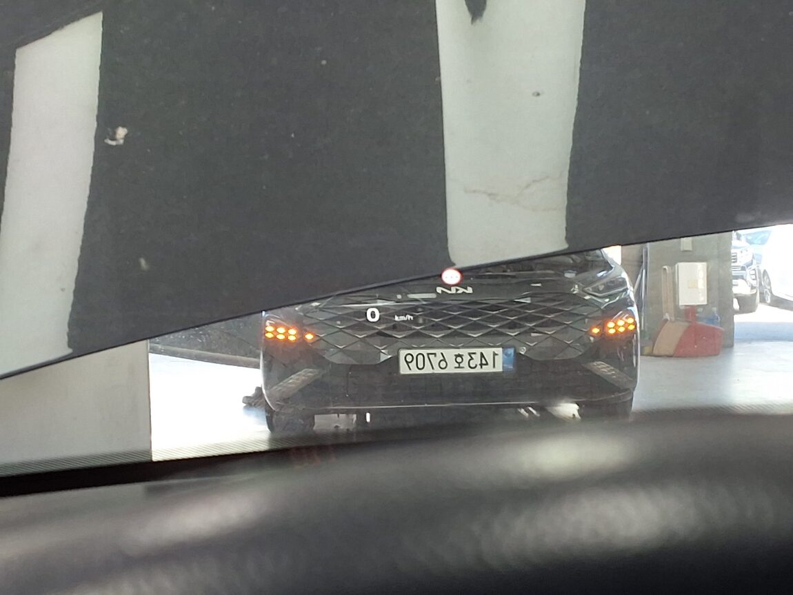 KIA K8 HYBRID HEV SIGNATURE 2022 - zdjęcie 18