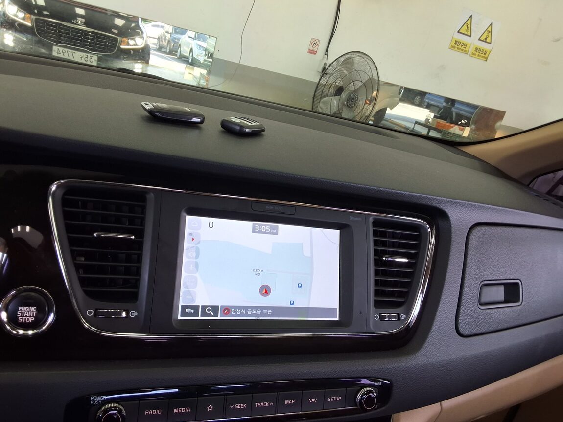 KIA THE NEW CARNIVAL 9-SEATER DIESEL NOBLESSE SPECIAL 2019 - zdjęcie 18