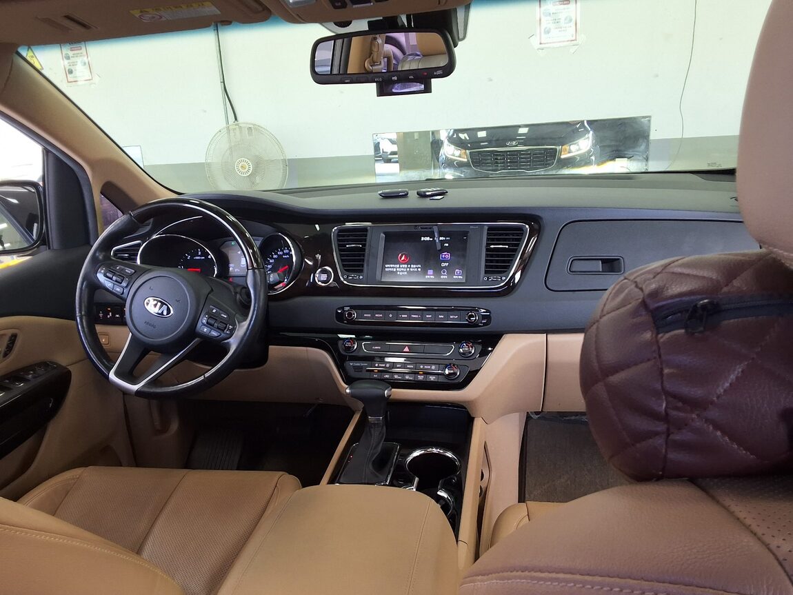 KIA THE NEW CARNIVAL 9-SEATER DIESEL NOBLESSE SPECIAL 2019 - zdjęcie 11