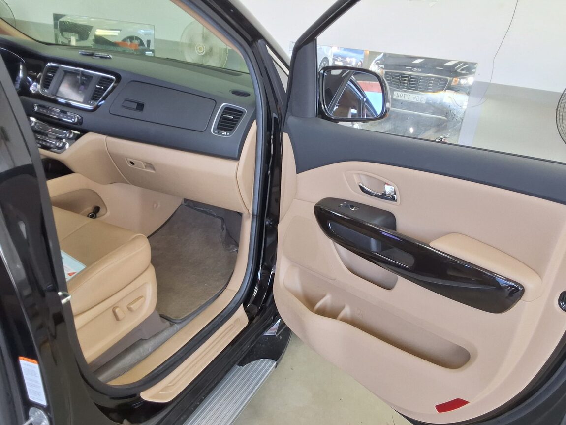 KIA THE NEW CARNIVAL 9-SEATER DIESEL NOBLESSE SPECIAL 2019 - zdjęcie 14